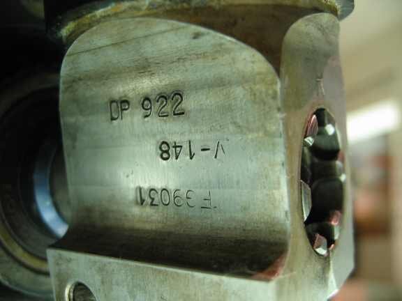 DP 922 fork.jpg