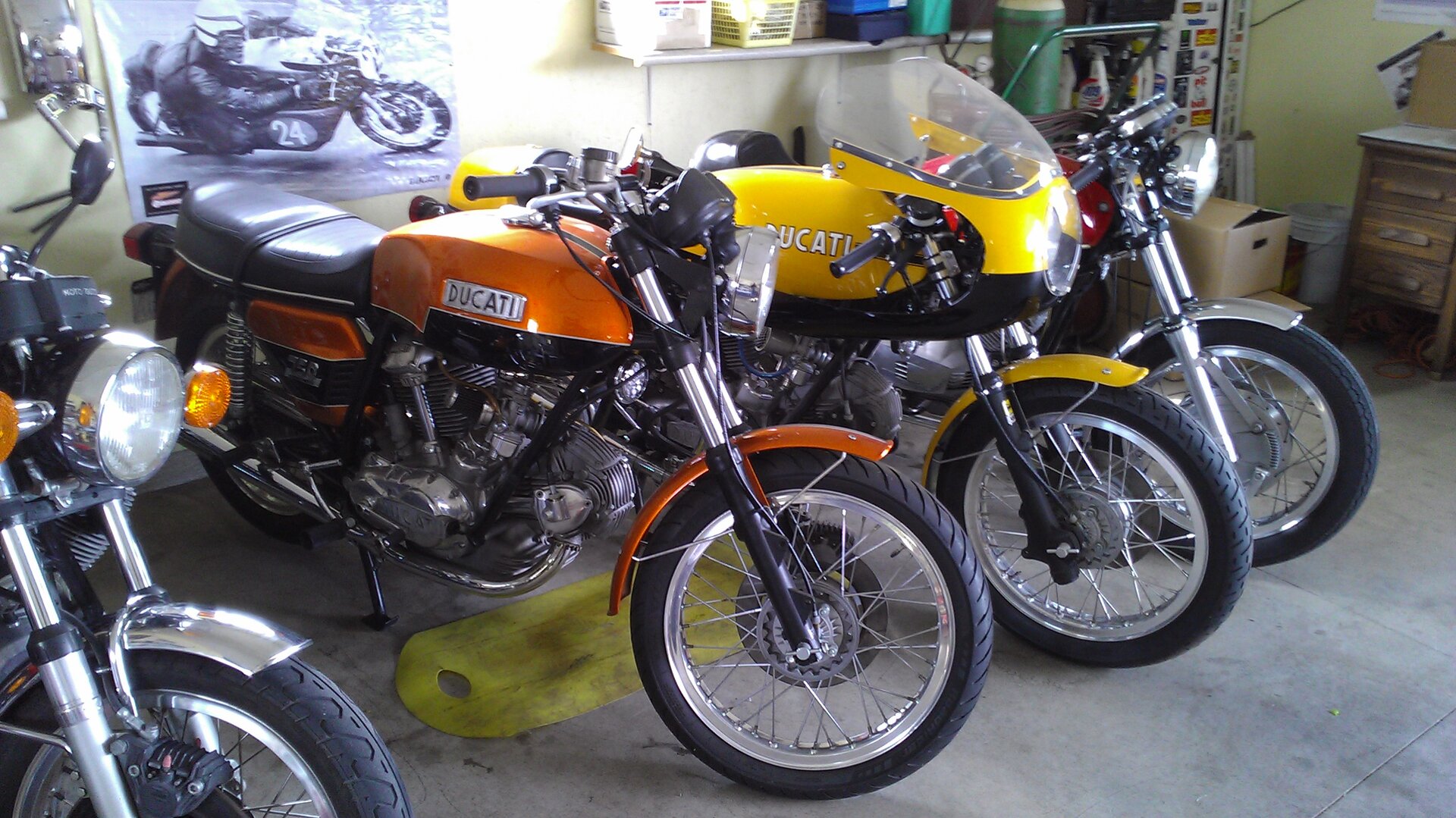 Ducati 750 GT & 75.jpg