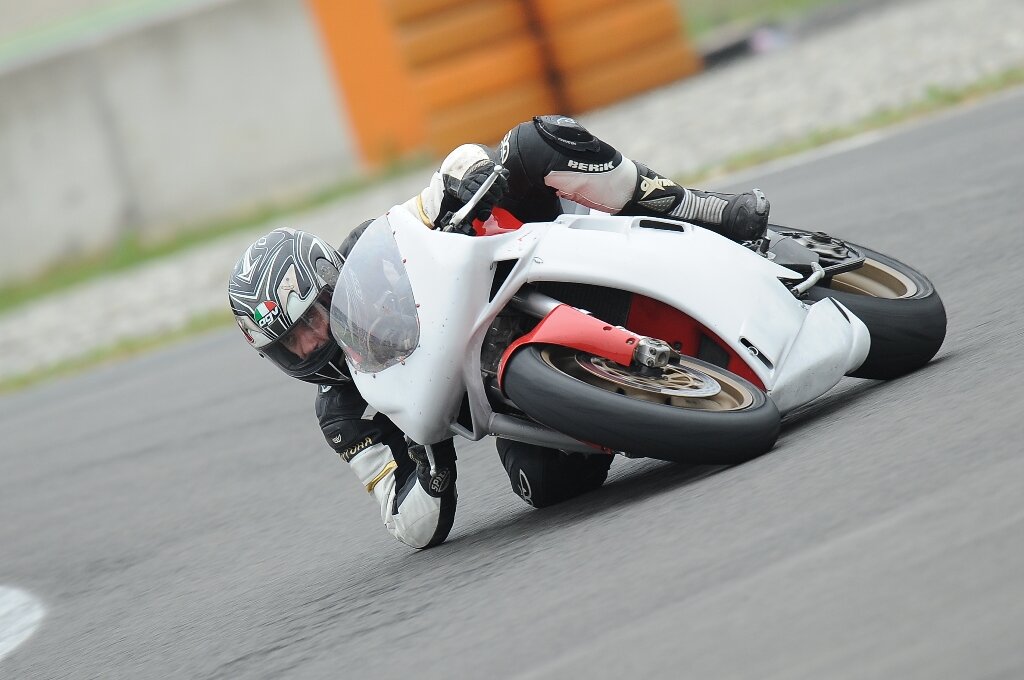 748 pista.JPG