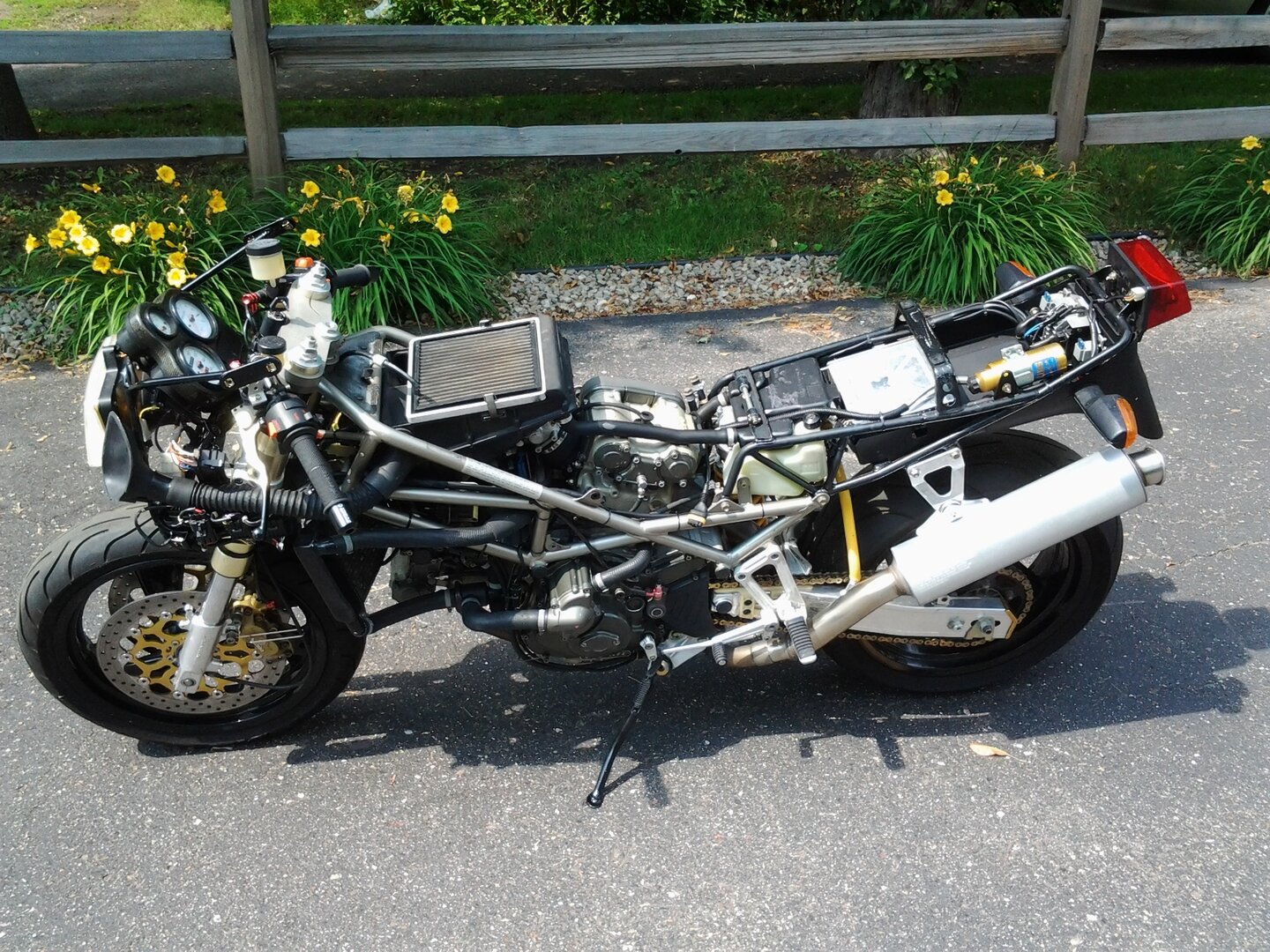 888-B1.jpg