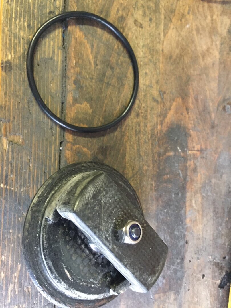 Carbon cap seal.jpg